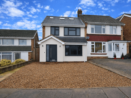 Laburnum Crescent, NN3 2LF