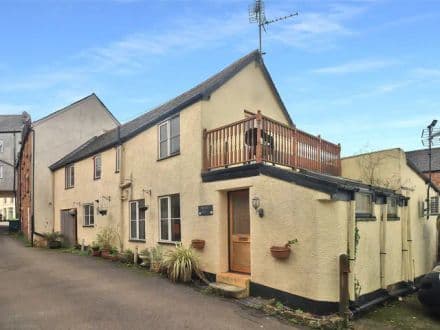 North Street, TA4 2JY